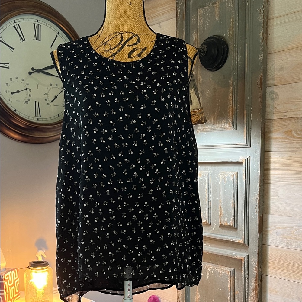 Vince Camuto Black Floral Sleeveless Tank